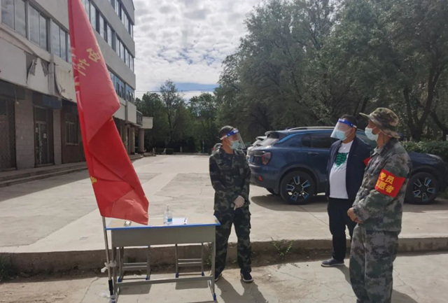 海西州退役軍人事務局黨員志愿者。海西州退役軍人事務局供圖