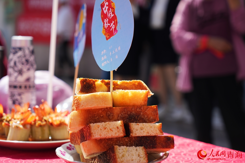 青海特色美食——焜鍋饃饃。人民網(wǎng) 陳明菊攝